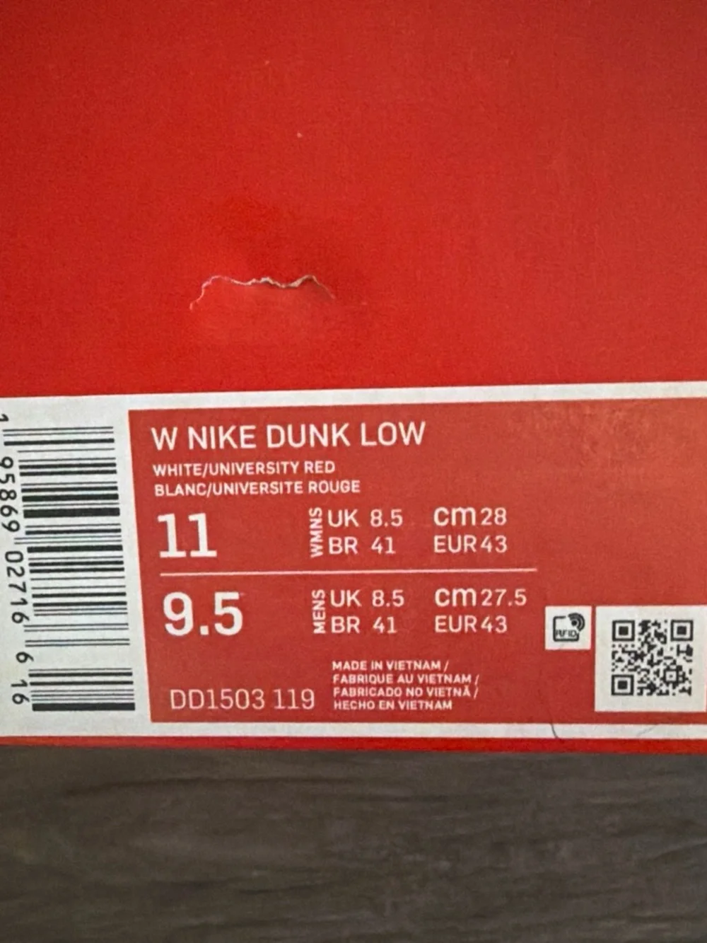 Nike Men's Navy, White & Red Low-Top Sneakers